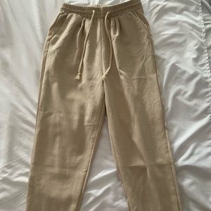 Excellent condition high waisted cropped pants